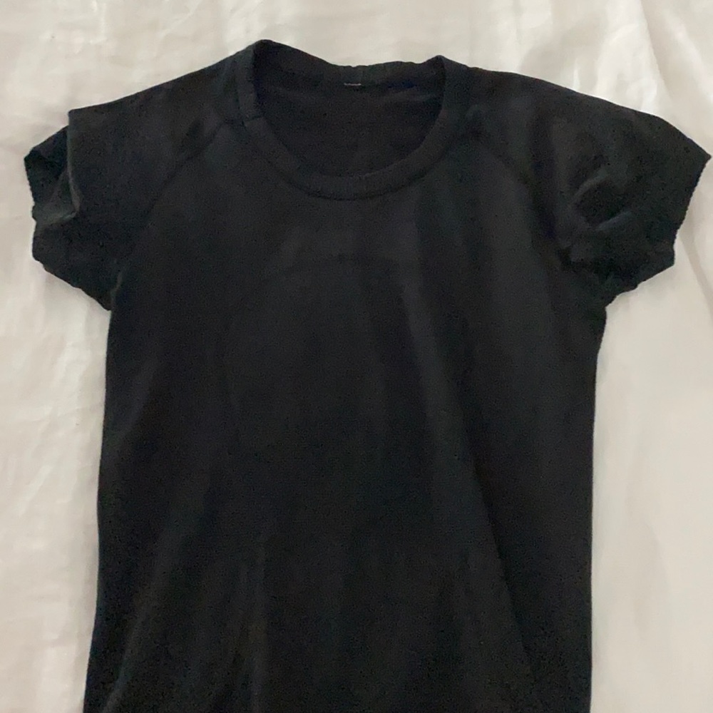 Lulu lemon black top